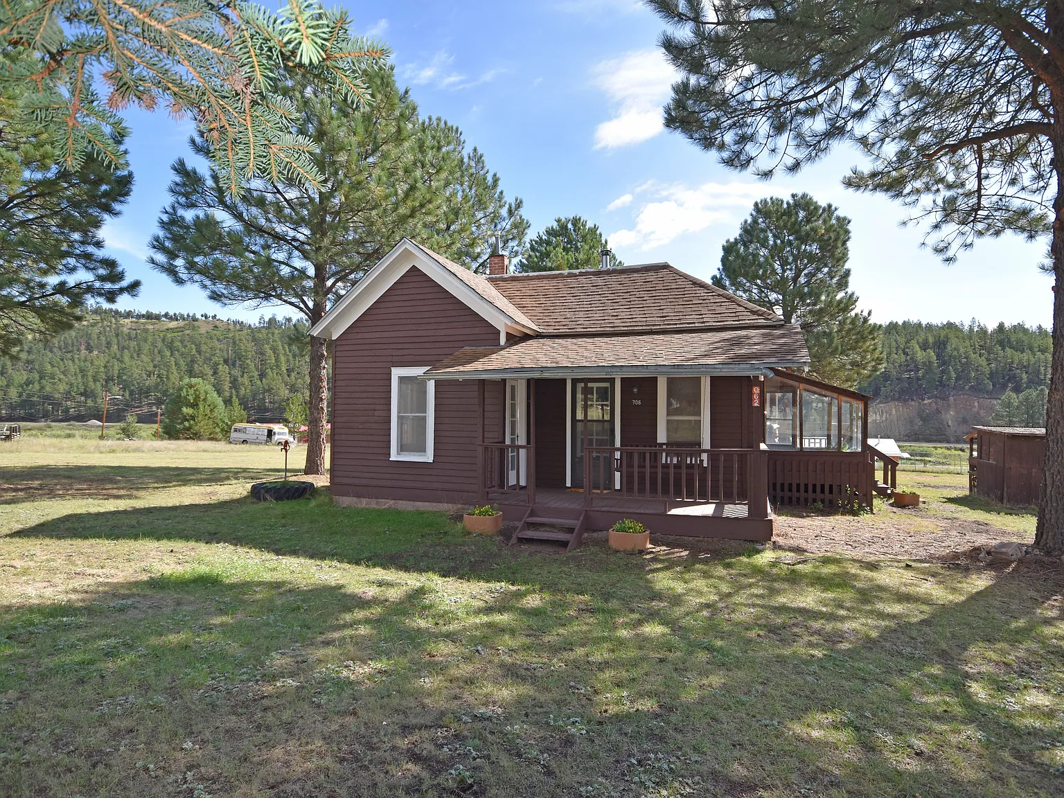 Vintage 3-Bedroom, 1-Bath Home For Rent In la Cueva — Photo 1