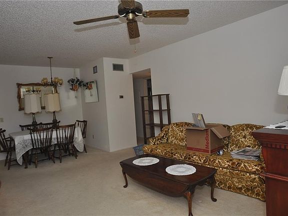 2nd image of 2295 Belgian Ln APT 31