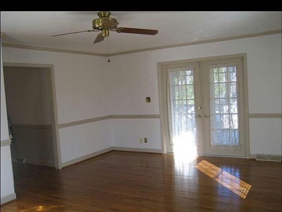 4th image of 502 Forest Dr