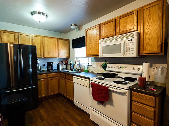 3rd image of 621 Mitchell St #B-7