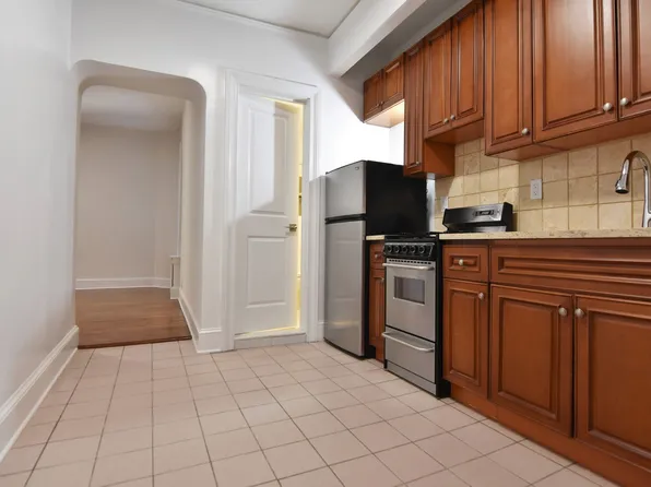 104 Riverside Drive image 1 of 10