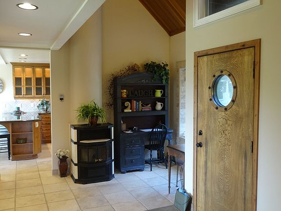 4th image of 900 N Pebble Beach Dr