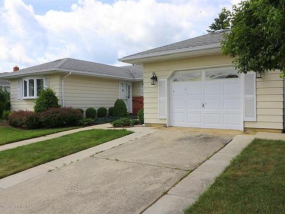 3rd image of 67 Liberta Dr