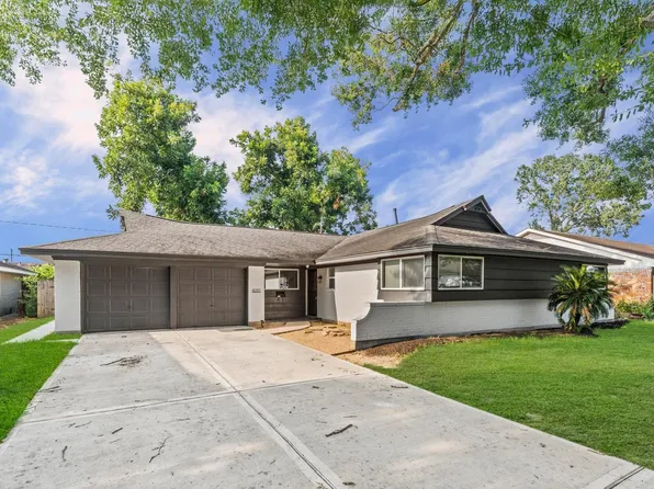 8231 Garden Parks Dr, Houston, TX 77075