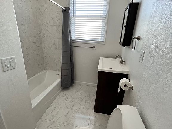 4th image of 1730 Oakdale Ave #1732-A