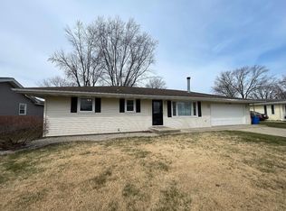 3194 Oakwood St, Portage, IN 46368