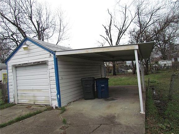 4th image of 3034 Fernwood Ave