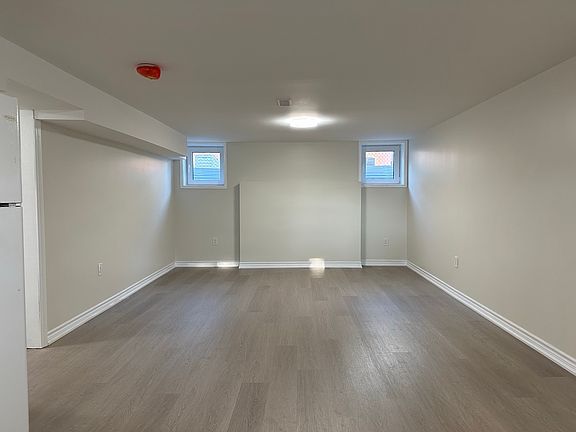4th image of 122 Sanderling Cres