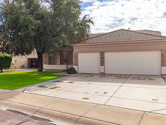 3rd image of 9217 W Yukon Dr