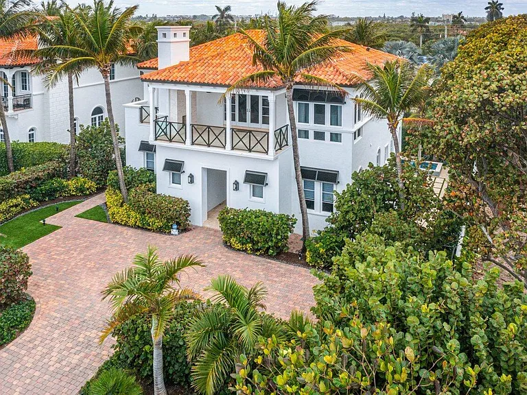 6103 N Ocean Blvd — Photo 2