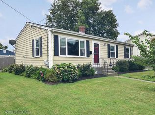 20 River St, Bristol, RI 02809