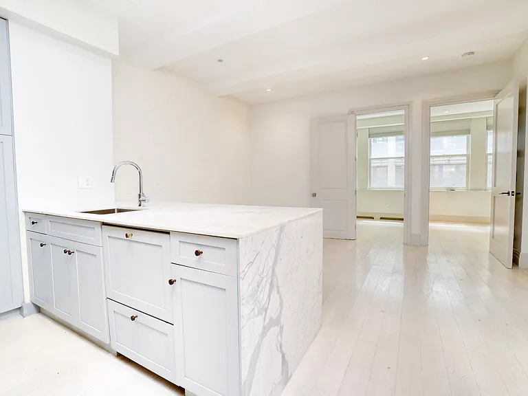 43 W 27th St #5F — Photo 3