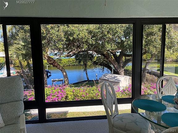3rd image of 1600 NE Dixie Hwy APT 15-204