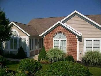 1st image of 28 Summerfield Blvd