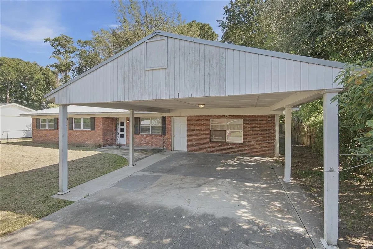 4 bed, 1586 sqft, $1,650 — Photo 3