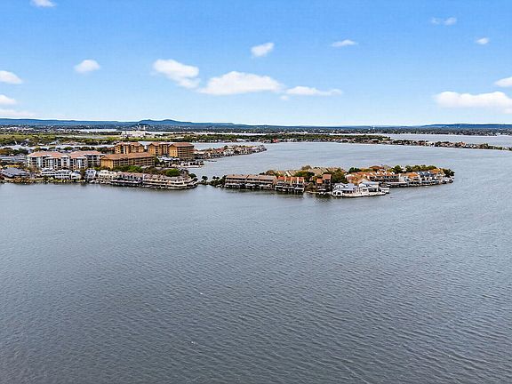 2nd image of 408 Horseshoe Bay North