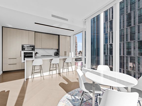 4th image of 111 Murray St #17A