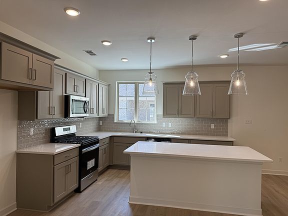 3rd image of 8786 Bedfordshire Dr Lot 22