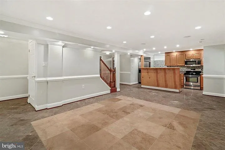 6212 Lilac Bush Ln — Photo 20