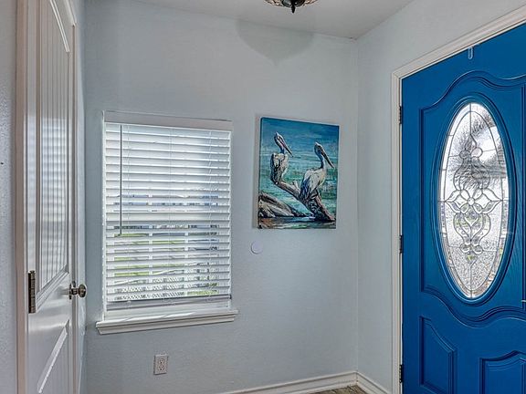 3rd image of 10 Scallop Dr