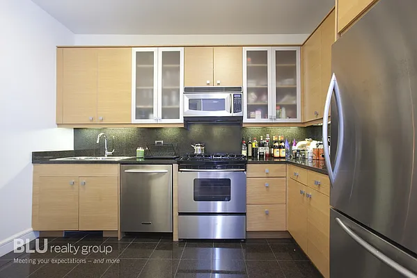 Sold by BLU Real Estate | media 17