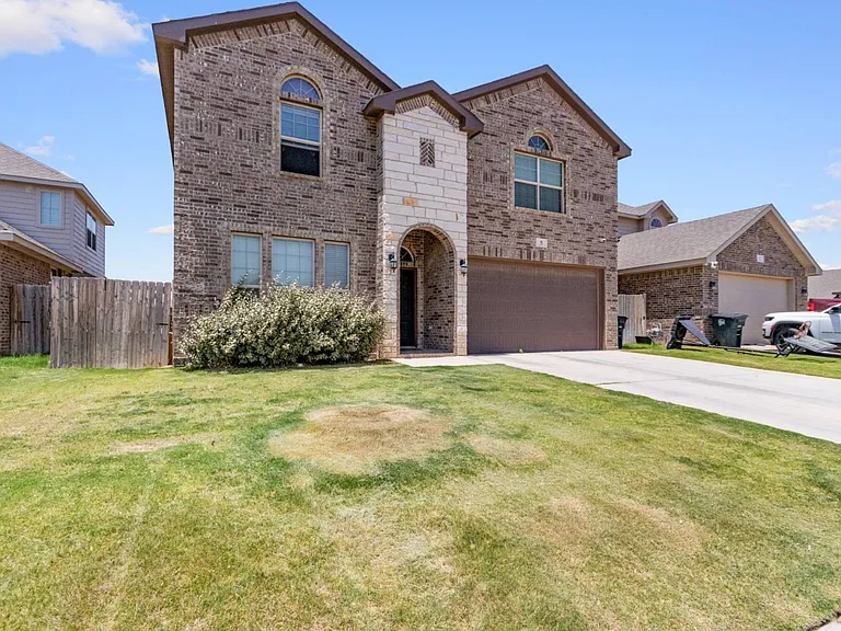 5 Charolais Rd — Photo 2