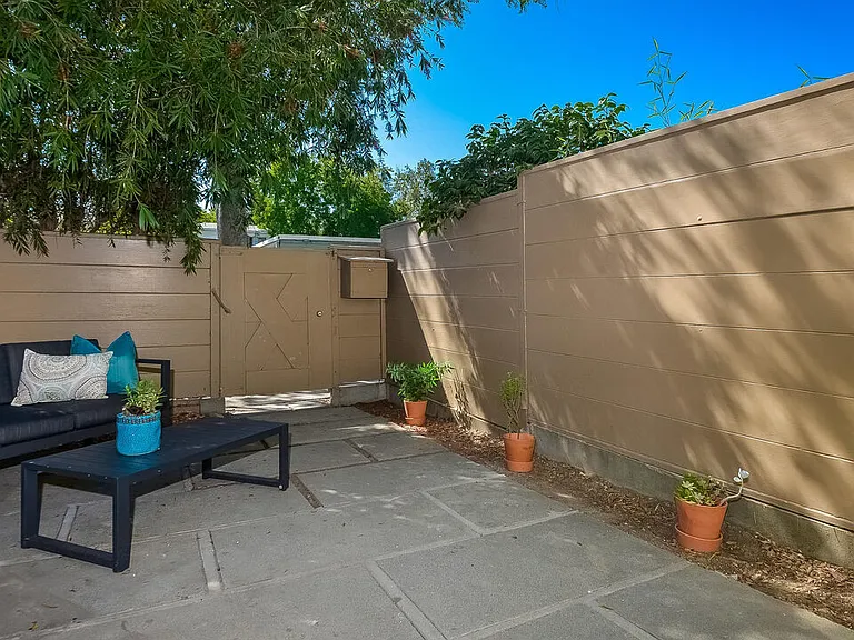 5262 Village Grn — Photo 10