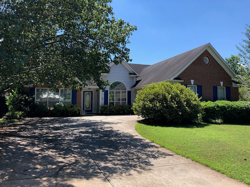 1st image of 2890 Camelot Woods Dr