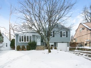 313 Hornidge Rd, Mamaroneck, NY 10543