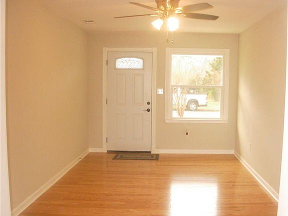 3rd image of 6046 Douglas St