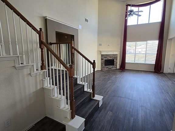 5th image of 2732 Honey Suckle Dr