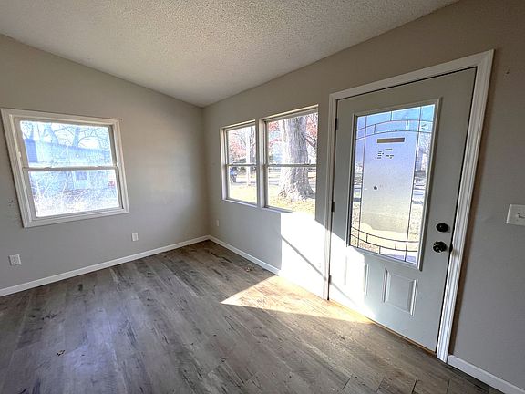 3rd image of 421 Douglass St