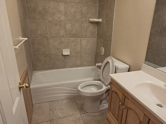 5th image of 13232 S Bear Hollow Dr #Basement