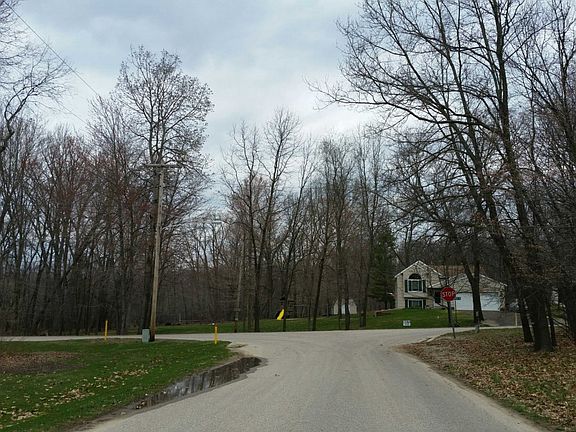 4th image of 17079 Winona Ln