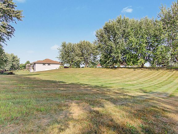 2nd image of 2027-2029 Highland Cir W