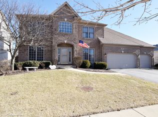 865 Sunrise Dr, South Elgin, IL 60177