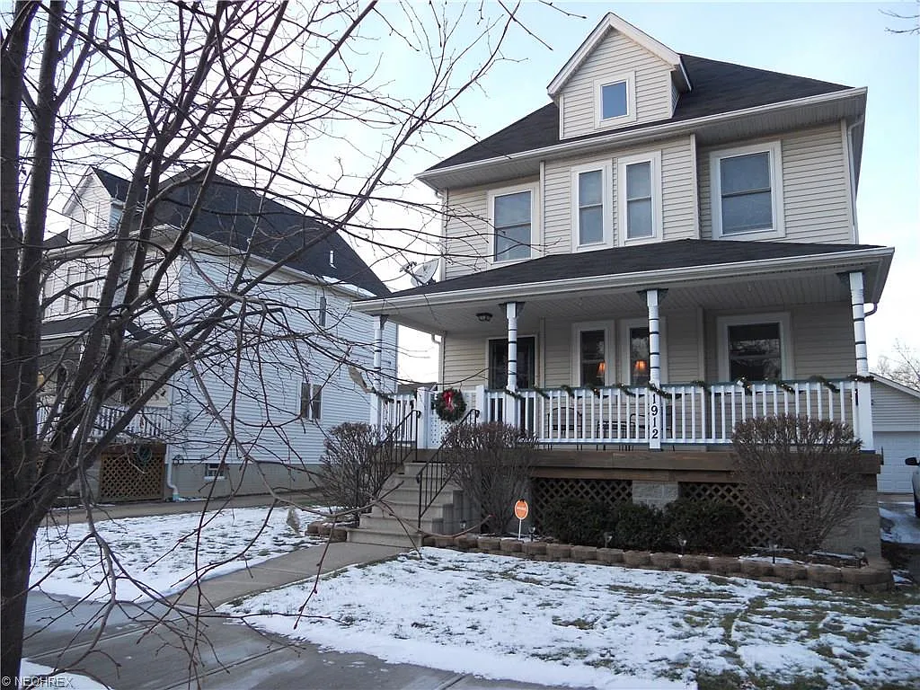 1912 Holmden Ave photo 1