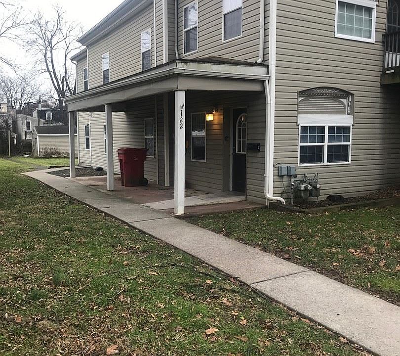 1st image of 122 Chestnut St