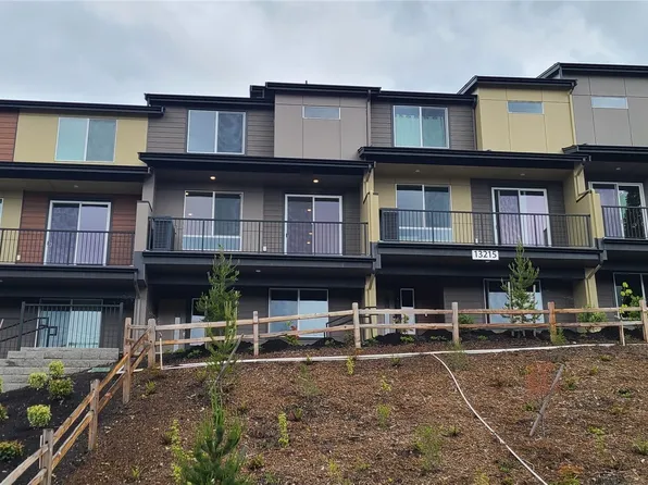 13221 NE 127th Court #B, Kirkland, WA 98034