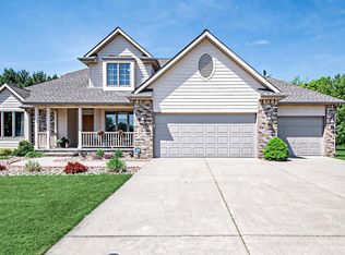 2577 Bell Cir, Stevensville, MI 49127