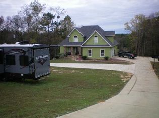 9201 Celeste Rd, Saraland, AL 36571