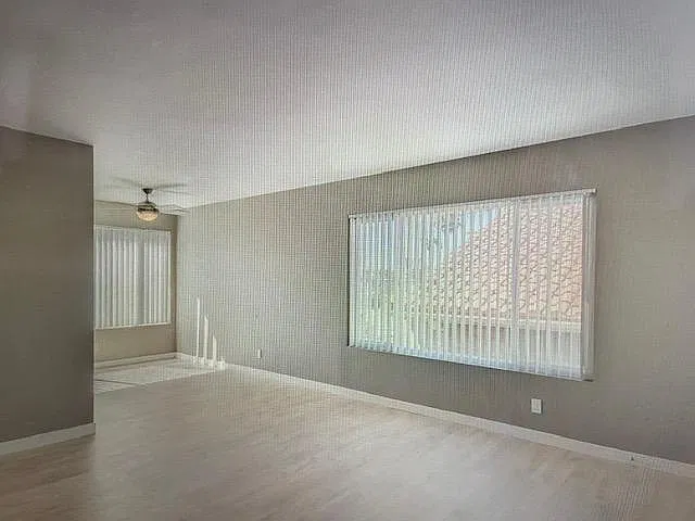 2 bed, 900 sqft, $2,750 — Photo 3