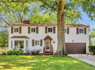 1700 Southbend Dr, Rocky River, OH 44116