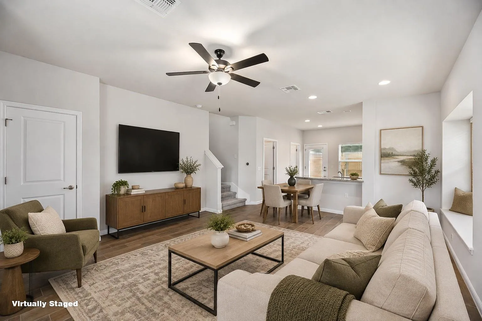 3 bed, 2.5 bath, 1320 sqft, $2,000 — Photo 3