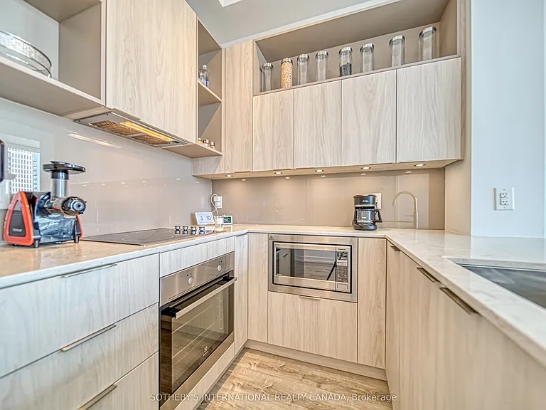 200 Sackville St #Penthouse 08 — Photo 7