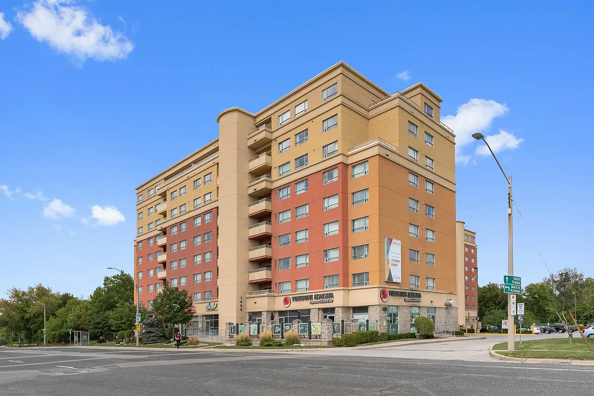 Building Photo - 1686 Main St W
