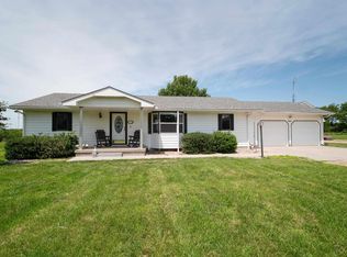 10727 SW Auburn Rd, Wakarusa, KS 66546