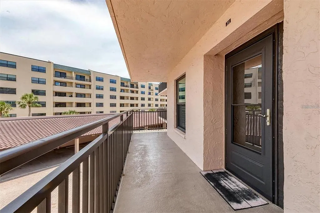 6480 Midnight Pass Rd — Photo 2