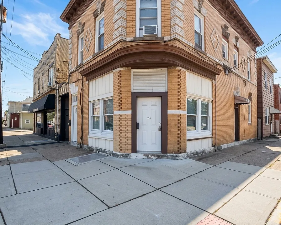79 Lodi St #79B