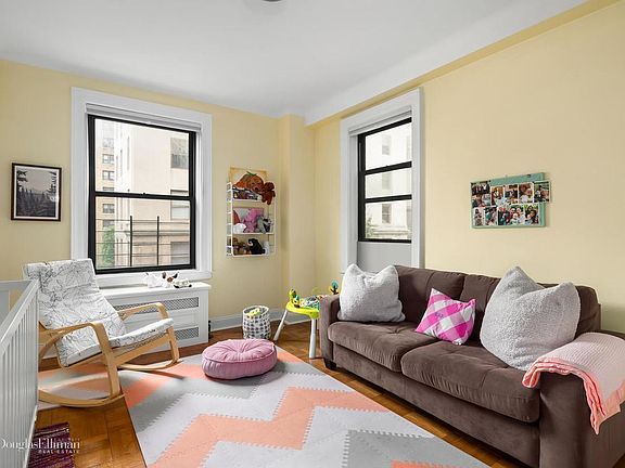 5th image of 304 W 89th St #5A